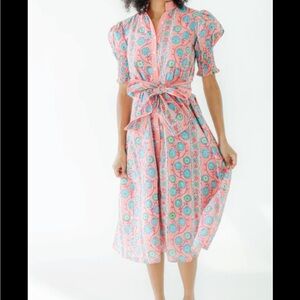 Victoria Dunn maxi dress, NWT, size large, comes with belt.